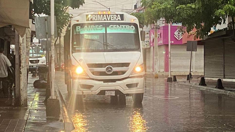 Camiones en Culiacán y Mazatlán circulan con normalidad pese a lluvias por «Lidia»
