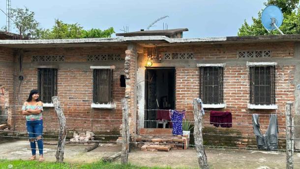 Vecinos de La Concha, Escuinapa, temen desborde río; aseguran que pasarán la noche sin dormir