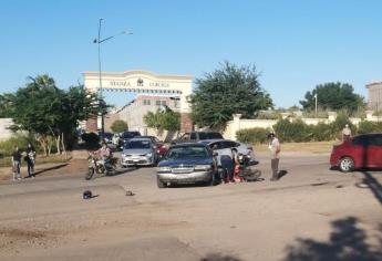 Tres motociclistas heridos tras choques en Culiacán; uno se impactó contra una palma