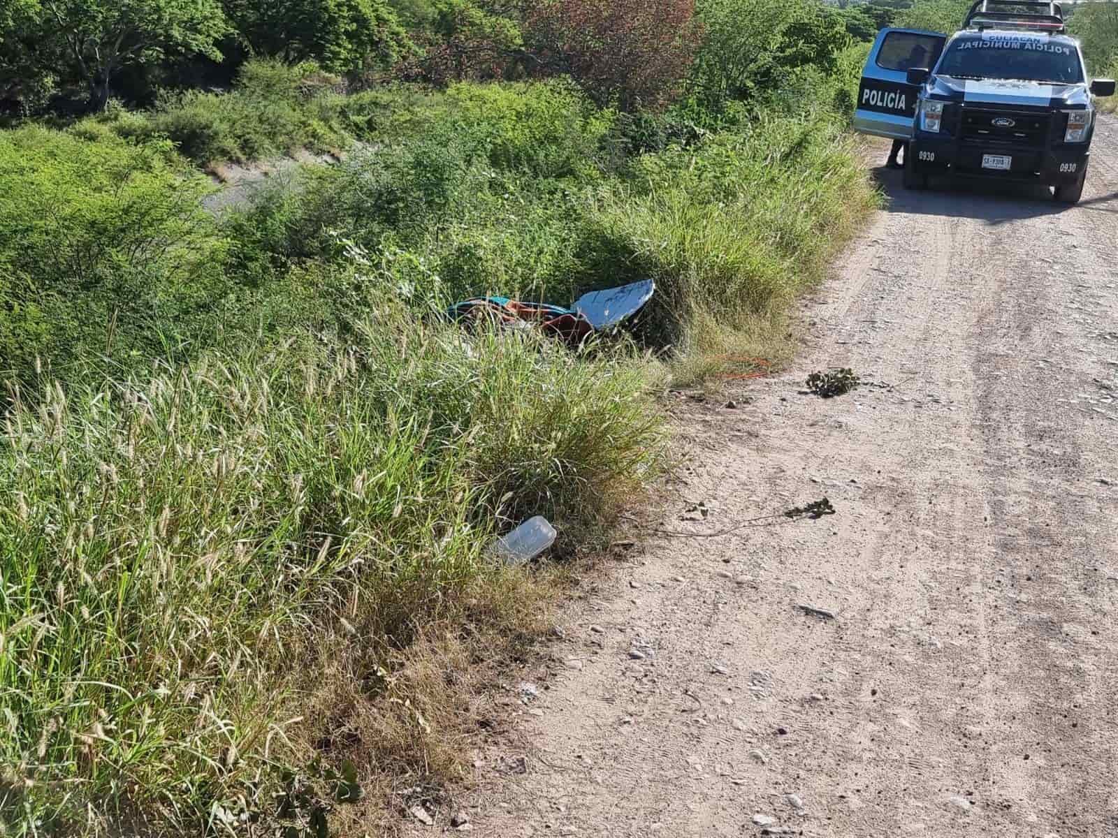 El cuerpo fue hallado esta mañana, al sur de Culiacán. FOTO: Luis Ramírez.