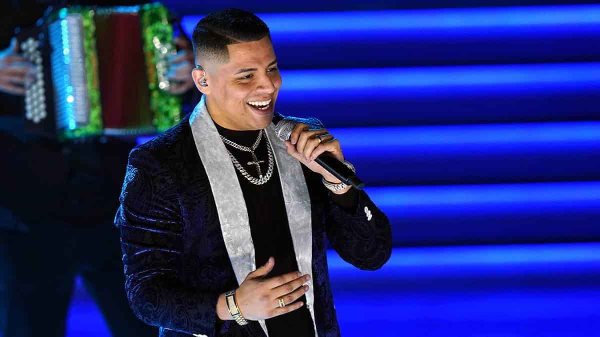 Eduin Caz: ¿estrena novia y es de Los Mochis?, esto es lo que se sabe. | FOTO: Facebook del cantante.