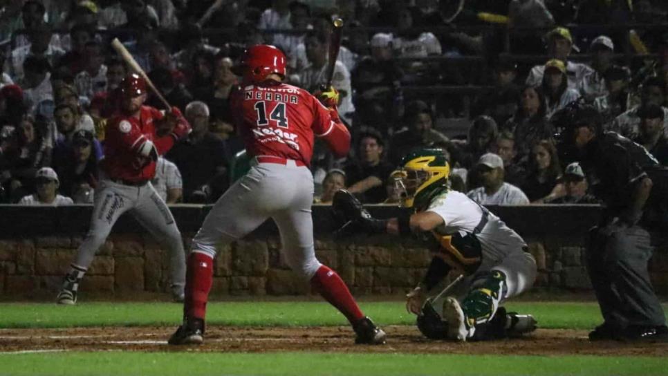 Mayos vence a Cañeros en juego inaugural, viernes 13 incluido