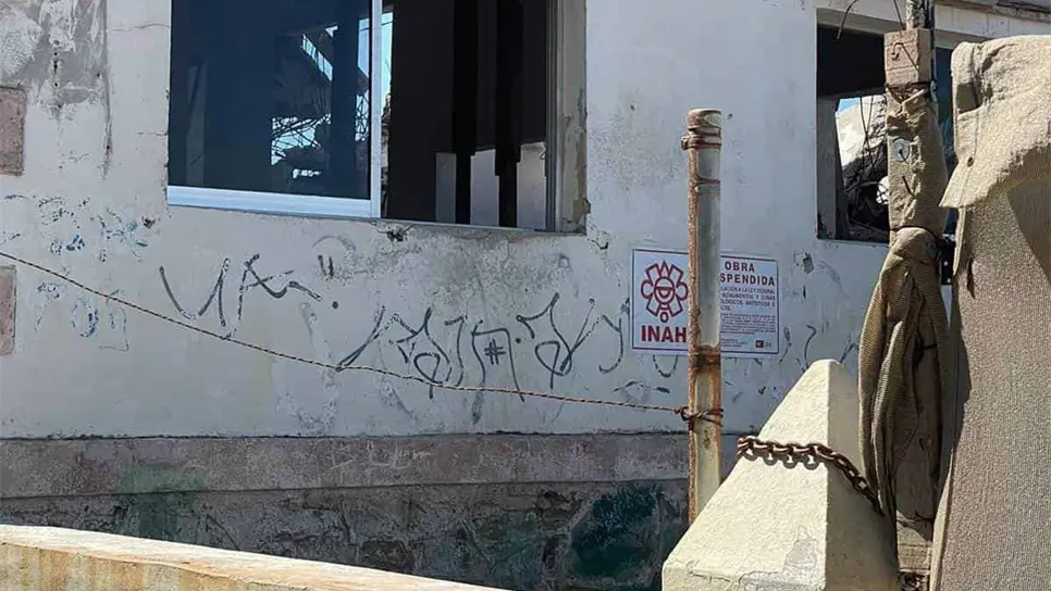 El organismo colocó los sellos al exterior del edificio. FOTO: Tahiry Zambrano.