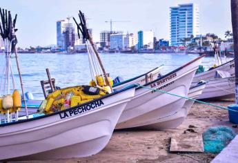 Pescadores de Mazatlán reciben apoyos por parte del gobierno municipal