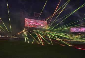 Con fiesta y pirotecnia Tomateros Inaugura temporada en Culiacán