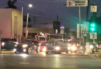 Reabren la circulación en el bulevar Lola Beltrán, frente al nuevo Walmart en Culiacán