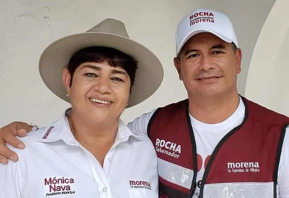 Mónica Naval, excandidata de Morena y José Román Rubio López. FOTO: Cortesía.