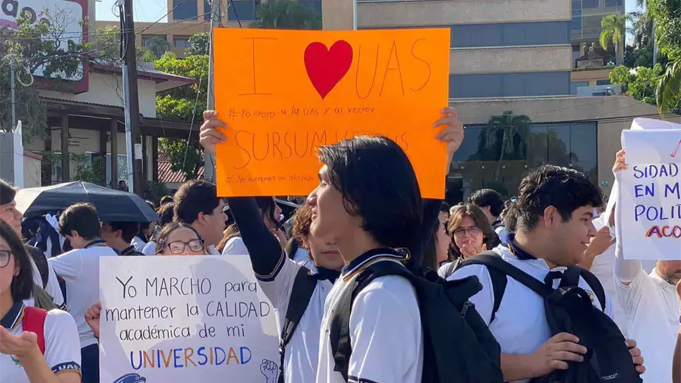 ¿Por qué marchan estudiantes de la UAS? «Vine porque todos los del salón venían»