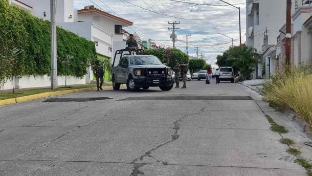 Marinos y soldados aseguran inmueble en un residencial de Culiacán