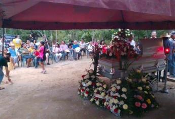 Velan a Marlen en El Mochique Choix, su familia pide que investiguen el caso como feminicidio