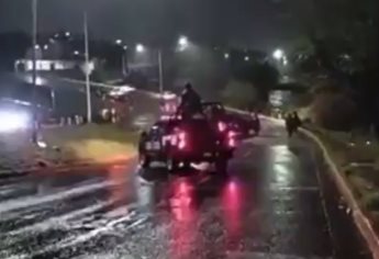 Cierran tramo de la Obregón en Culiacán por acumulación de agua de las fuertes lluvias