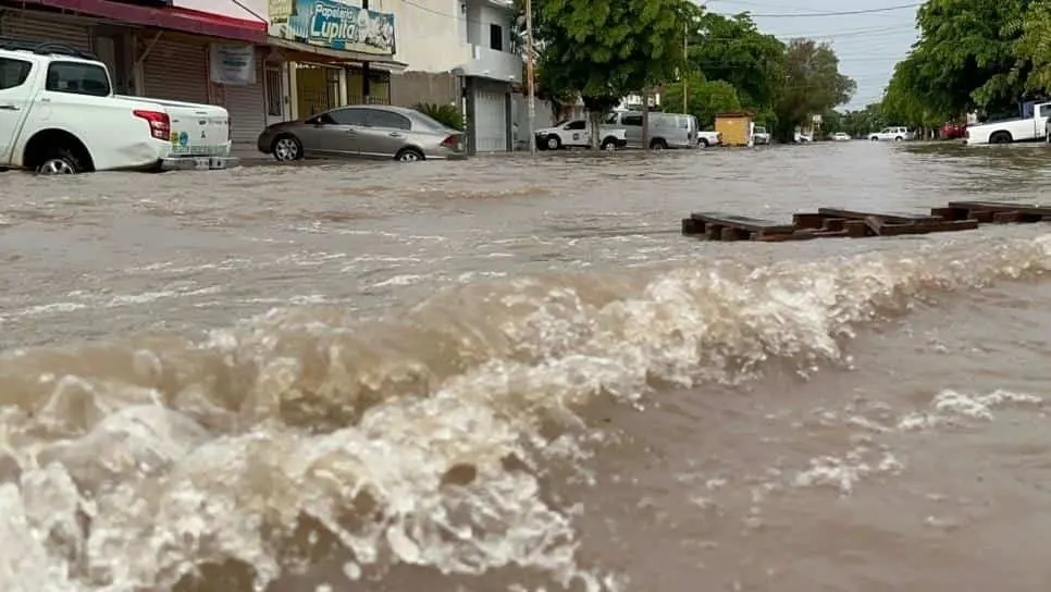 Decenas de personas han sufrido las consecuencias de la tormenta tropical. FOTO: Luz Noticias