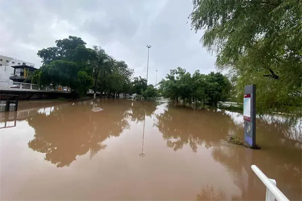 Cerrado el Parque Acuático y acceso a la Presa Derivadora en Culiacán por desborde de agua 