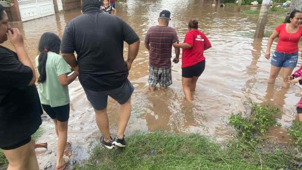 Inundaciones en La Palma, Navolato, deja a 60 personas en albergues, tras paso de Norma