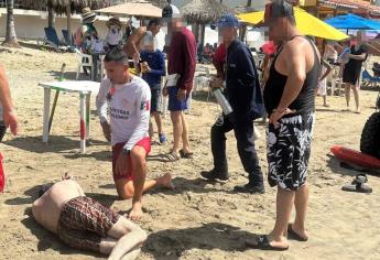 Escuadrón Acuático salva a tres personas de morir ahogadas en playas de Mazatlán 