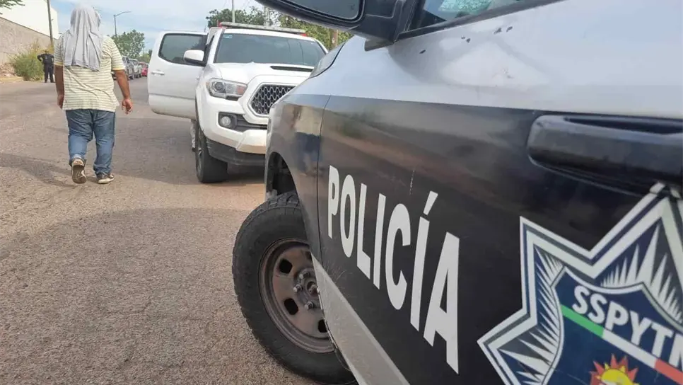 Reportan que eran al menos 10 sujetos armados.