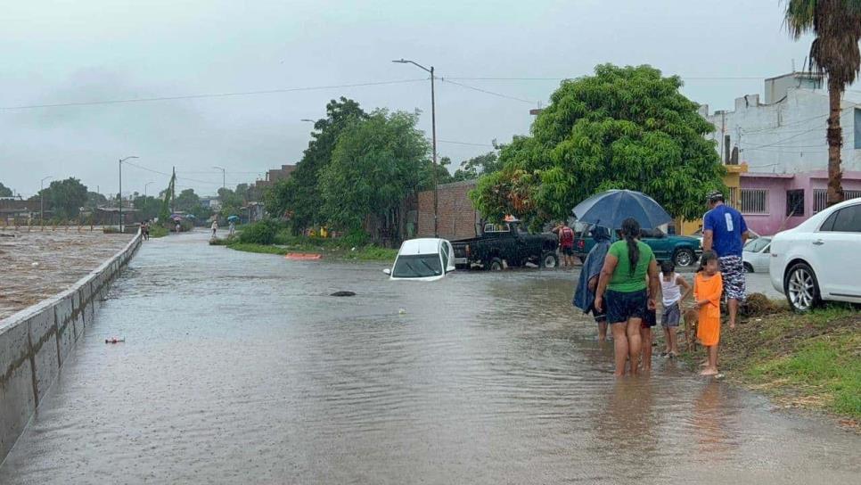 Por «Norma», siete automóviles cayeron a canales pluviales en Mazatlán