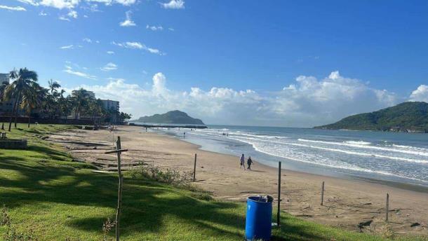 Tras el paso de «Norma», habilitan el acceso para bañistas al área de playas de Mazatlán