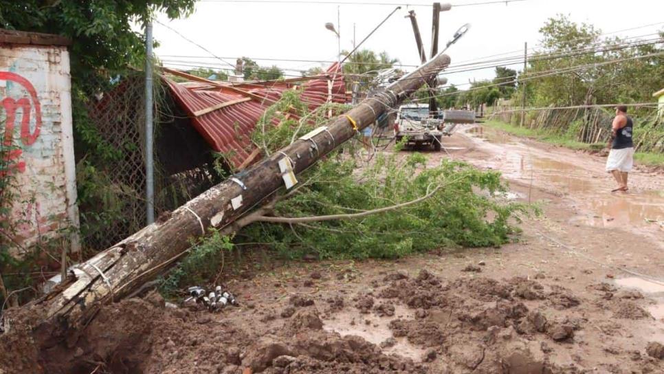 Gerardo Vargas acude recorre sindicaturas afectadas por la tormenta Norma