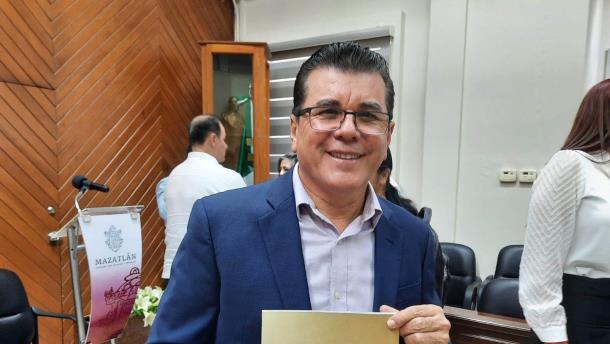 Alcalde de Mazatlán no suspenderá informe de labores tras paso de «Norma»