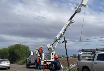 Avanza lentamente la reconexión de energía eléctrica en Los Mochis tras «Norma»