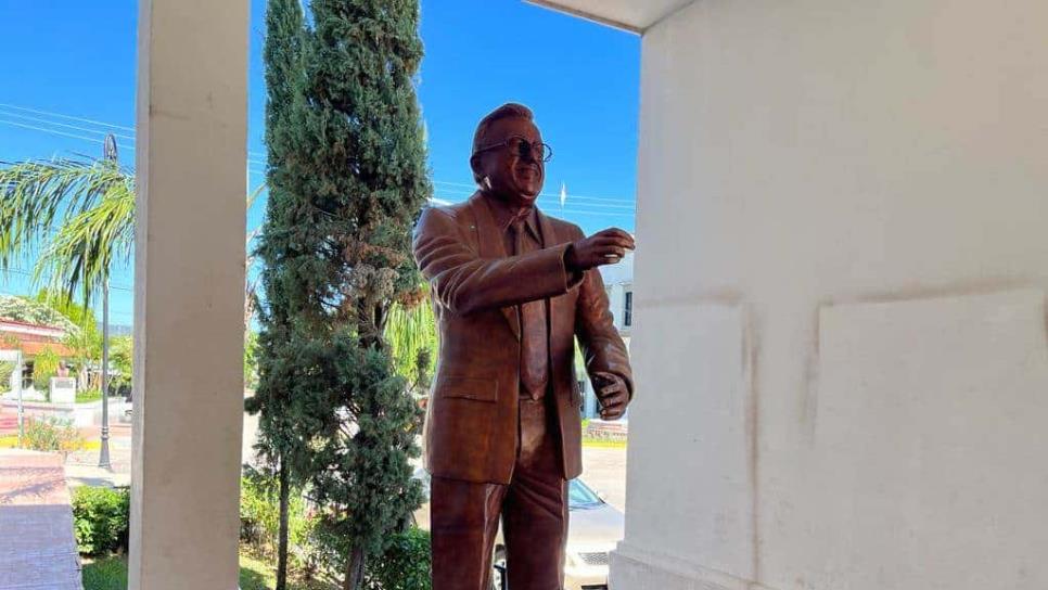 Sorprende estatua del Gobernador de Sinaloa, Rubén Rocha Moya ¿Sabes en dónde está? 