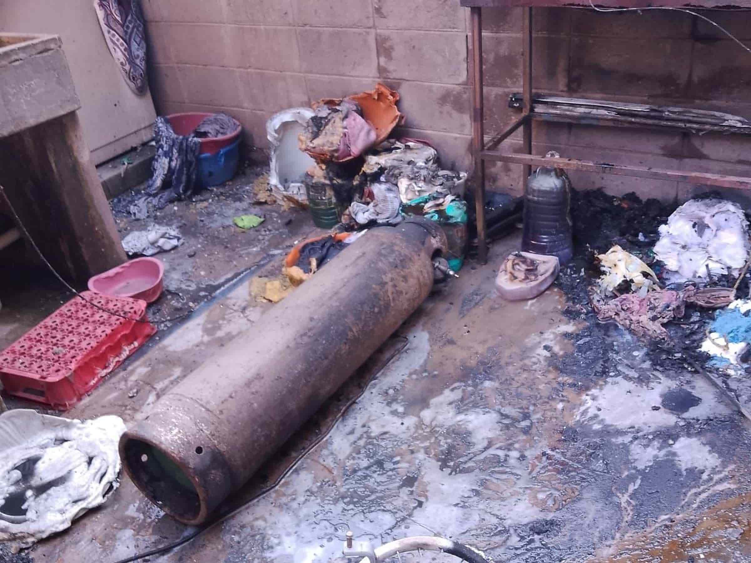 La casa explotó por acumulación de gas y dejó daños en infraestructura y pérdida total de muebles. FOTO: Cortesía.