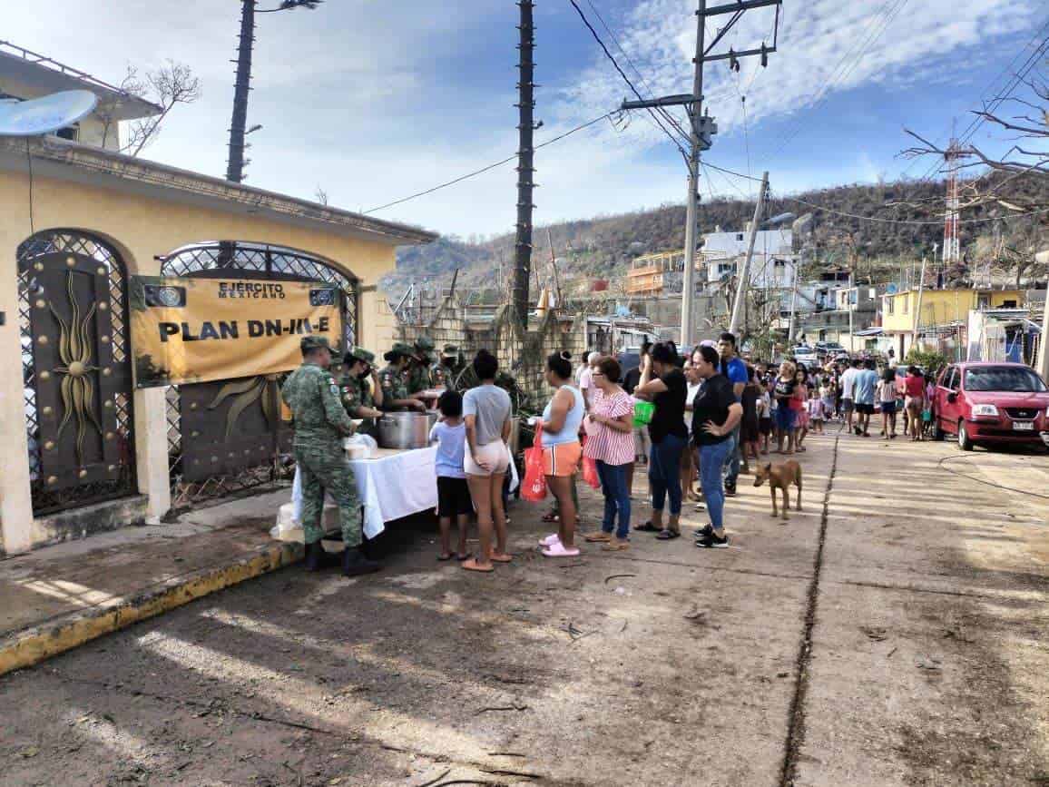 Las brigadas de apoyo en Acapulco.
