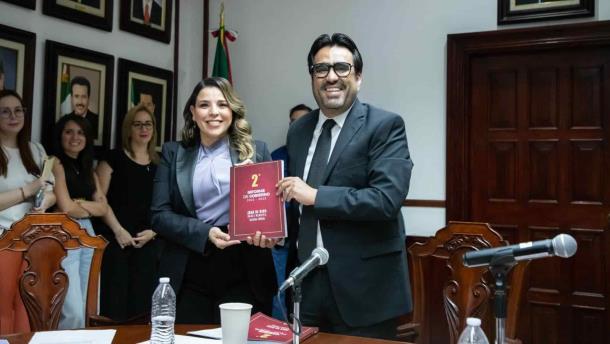Gámez Mendívil entrega Segundo Informe de Gobierno ante Cabildo