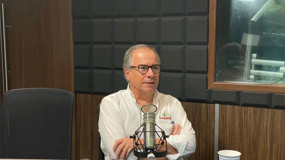 Pío Esquer en el estudio de Luz Noticias. FOTO: Luz Noticias