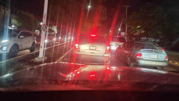 Colapsa tráfico en Culiacán por cierre del malecón en Halloween