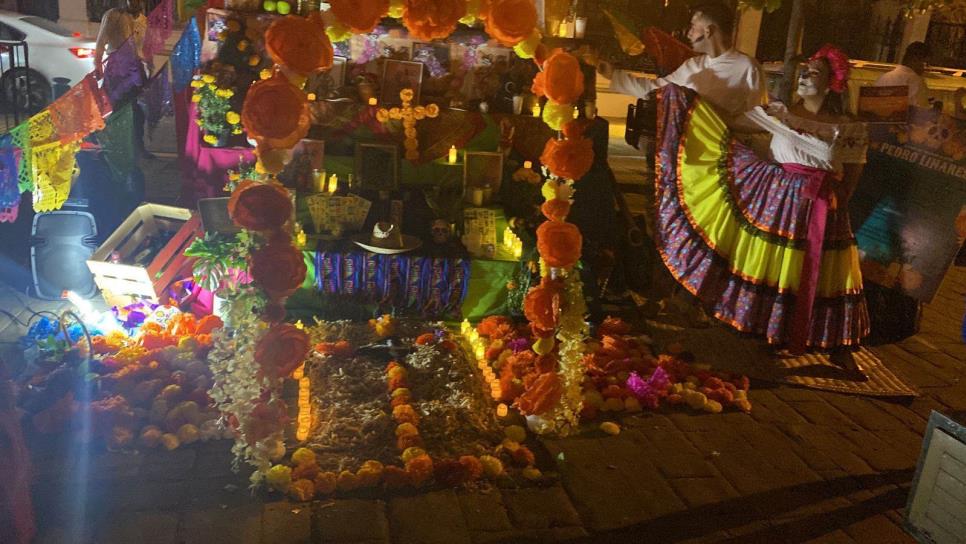 Celebran el Día de Muertos en Mazatlán con concurso de altares y catrinas 