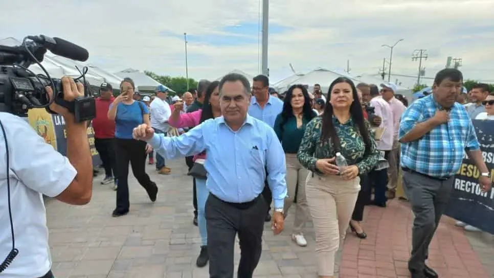 Jesús Madueña Molina saliendo de una audiencia. FOTO: Luz Noticias