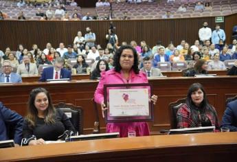 Yanett Miranda es galardonada con el Premio a la Mujer Rural Sinaloense 2023