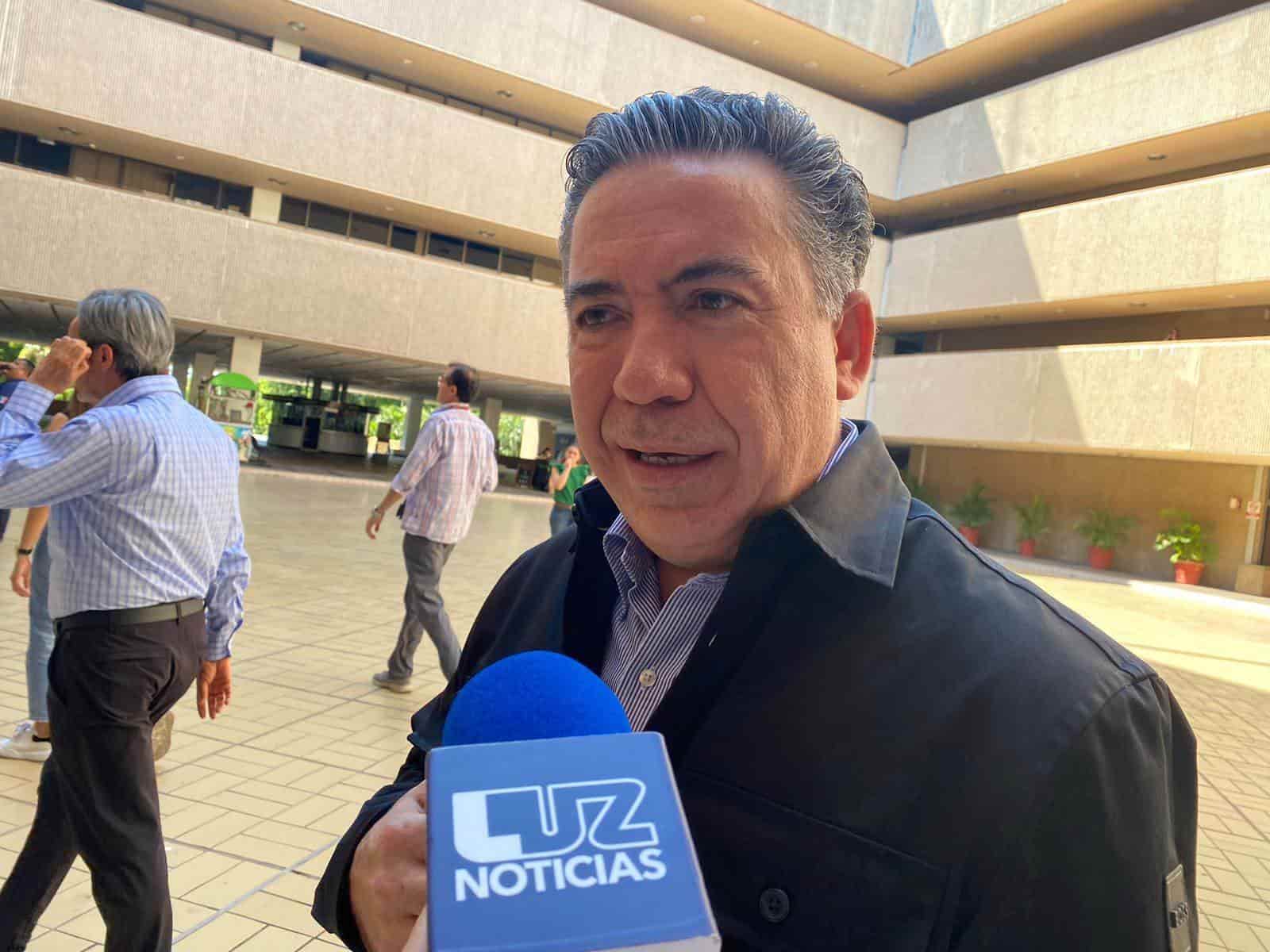 Por combatir la corrupción hay ataques y campaña sucia en mi contra: Enrique Inzunza.