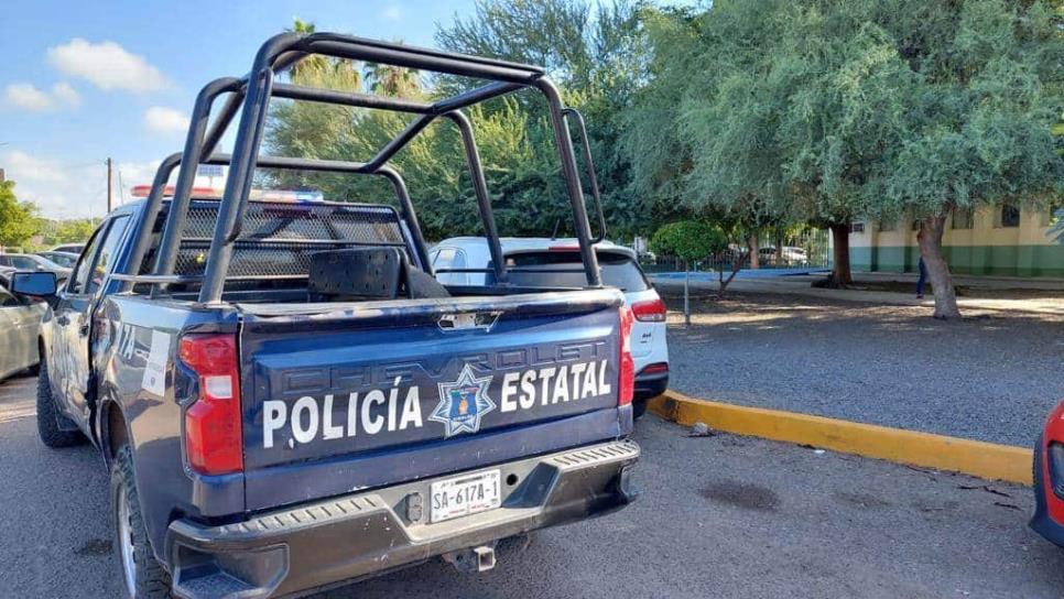 Jóvenes terminan en el hospital tras pelearse a navajazos en Juan José Ríos