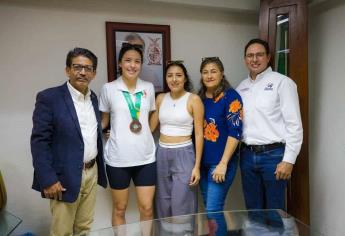 Reciben en Guasave a la voleibolista Grecia Castro tras ganar medalla en Panamericanos