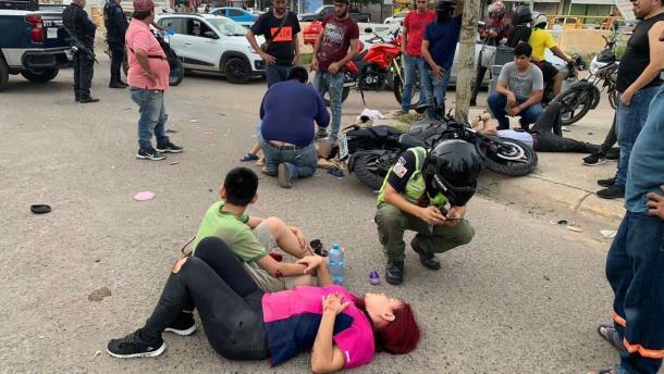 Dos menores terminan lesionados en accidente de motocicleta en Culiacán 