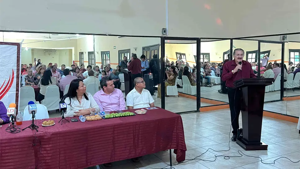 Diputado Juan Guadalupe Torres rinde segundo informe en Mazatlán