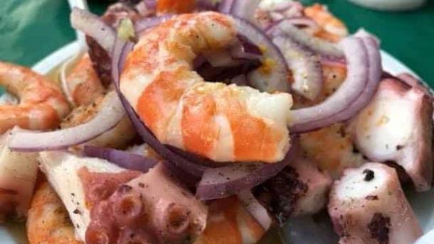 Descubre el sabor auténtico de los mariscos de Mazatlán, con «El Toro Pesado» 