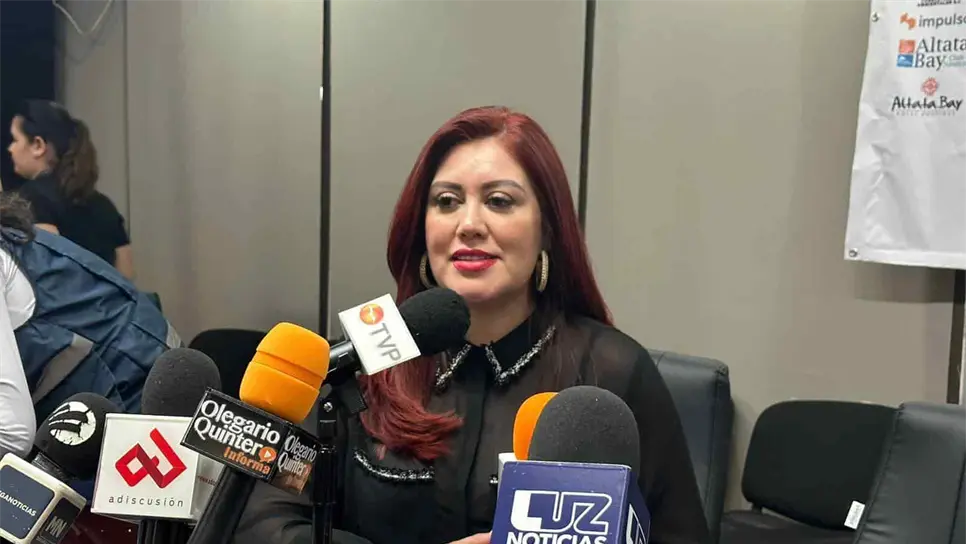 Flor Emilia no va por la alcaldía, se queda en la Secretaría de Pesca. | FOTO: Luz Noticias.