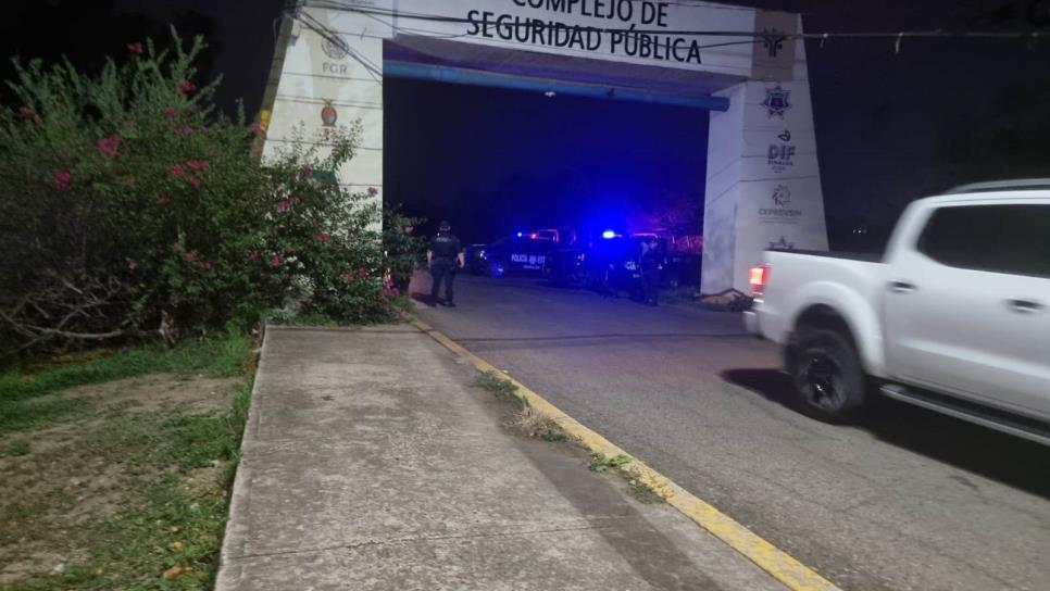 Asesinan a balazos a hombre frente al Complejo de Seguridad de Sinaloa