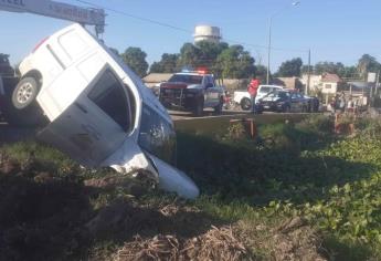 Menor de edad termina en un canal en Higuera de Zaragoza