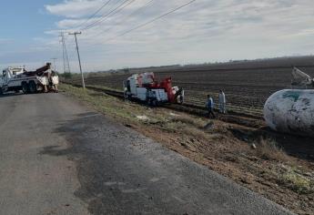 Después de casi 20 horas reabren la carretera Lateral 18 en Los Mochis