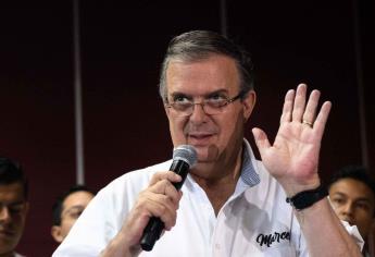 Marcelo Ebrard no se va, se queda en Morena