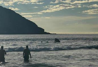 Salvavidas evitan que cuatro personas mueran ahogadas en playas de Mazatlán 