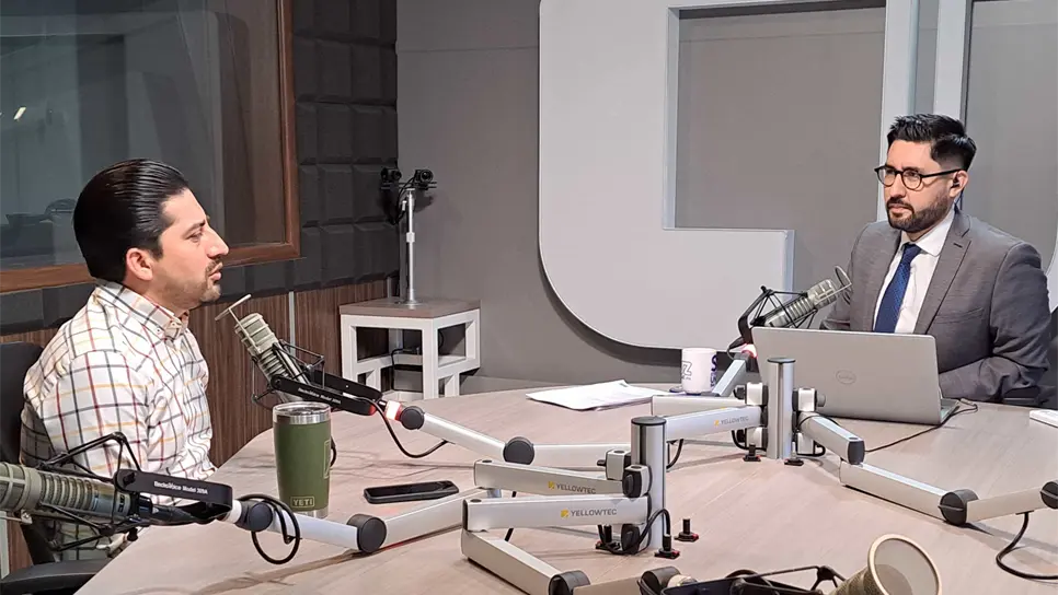 Omar López Campos en el estudio de Luz Noticias. FOTO: Eduardo Bórquez