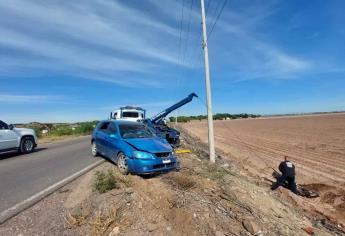 Conductor invade carril y embiste a motociclista en Ahome