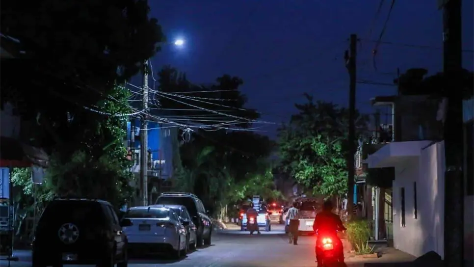 Ubican a «Punteros» que dañan luminarias en Mazatlán