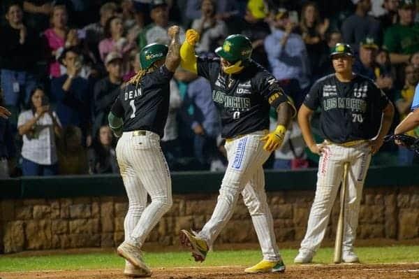 Los campeones pegan primero, vencen a Sultanes en el Chevron Park